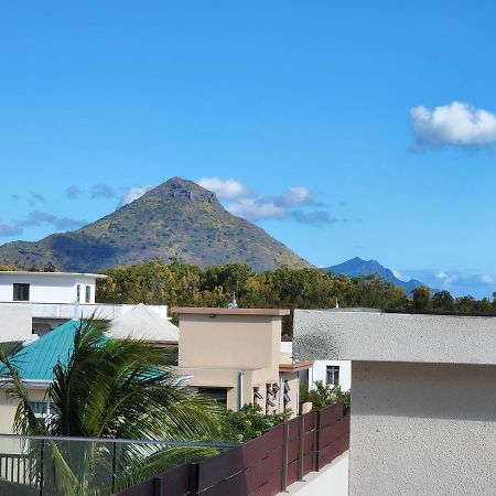 Sunsetview Beach Apartment Flic-en-Flacq Екстериор снимка